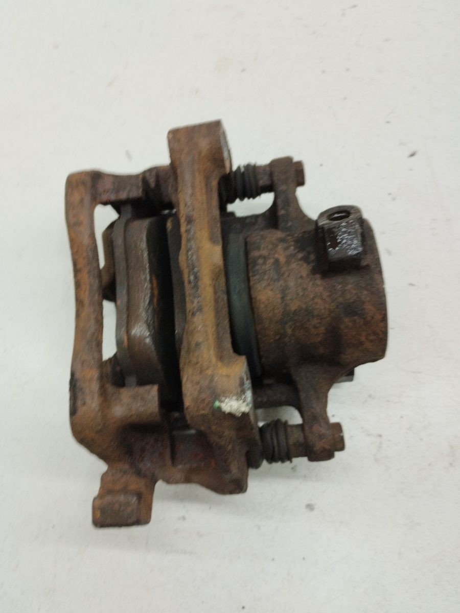 Mordaza de Freno Delantera Derecha Mercedes-Benz Clase C (W201) Berlina 1982-1993 2,6