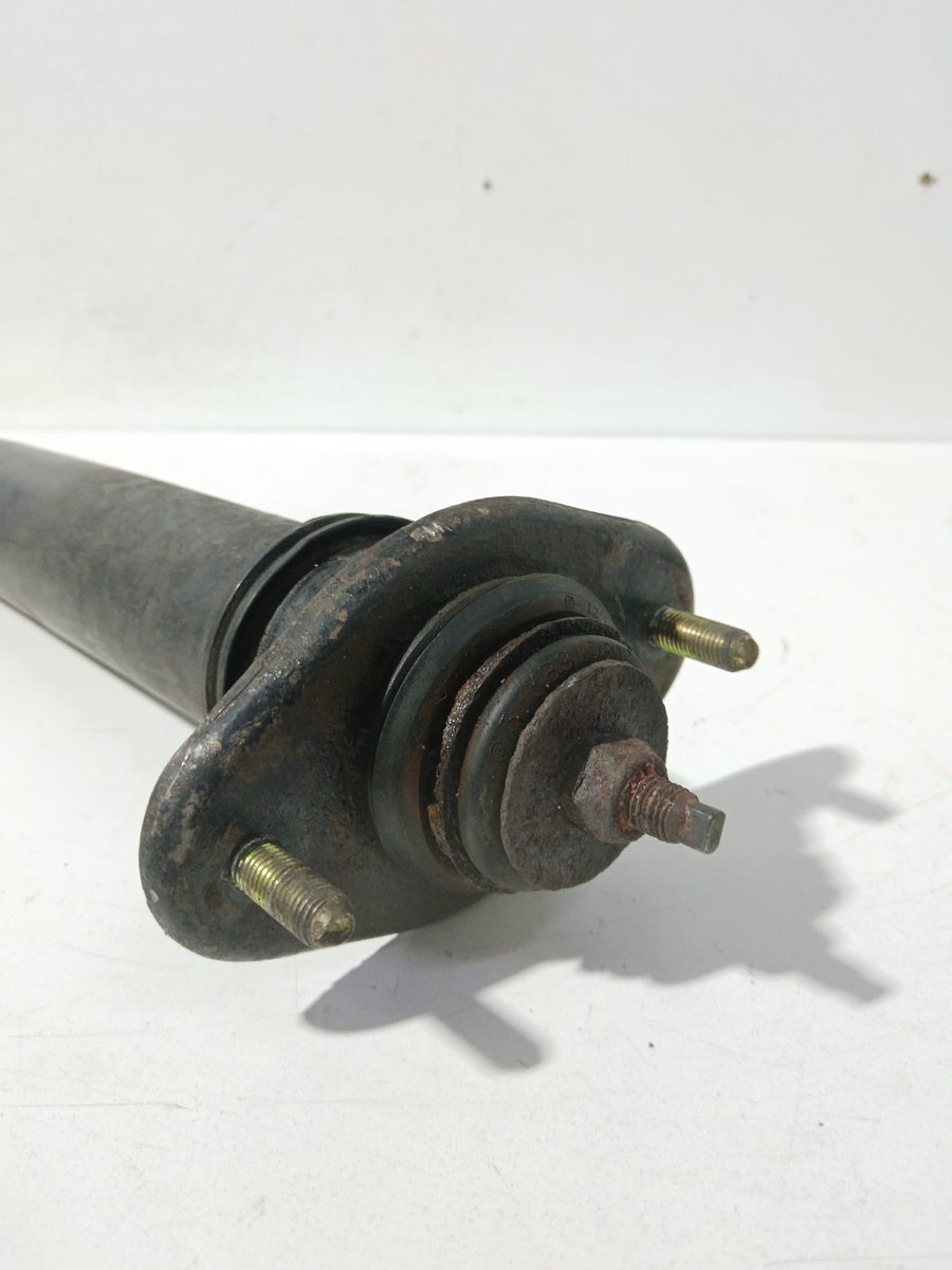 Amortiguador Trasero Der/Izq Mitsubishi Space Wagon (N80/N90) 1998-2005 MB663466