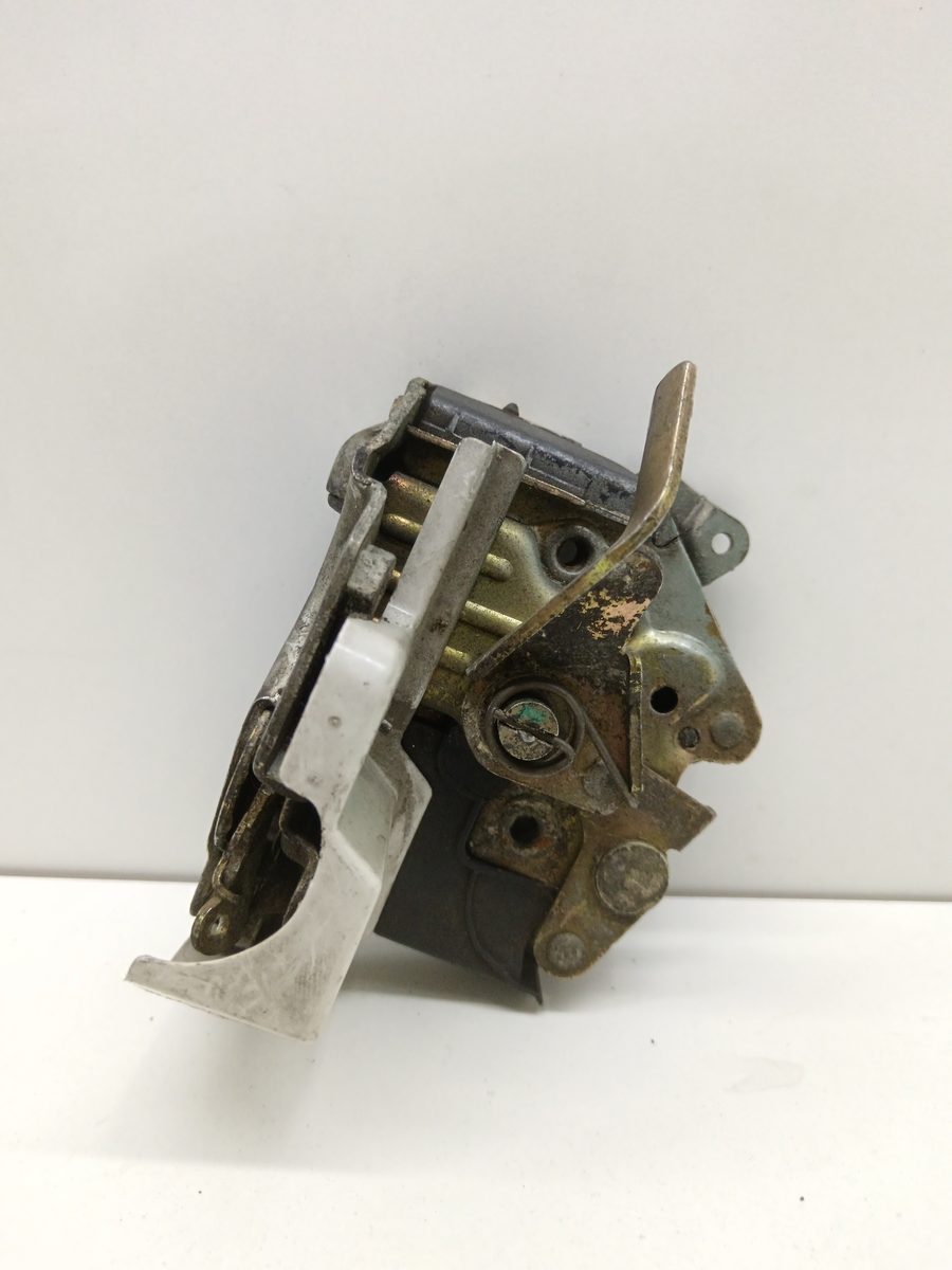 Cerradura Puerta Trasera Derecha Mercedes-Benz Clase C (W202) Berlina 1993-2000 CDI CAT