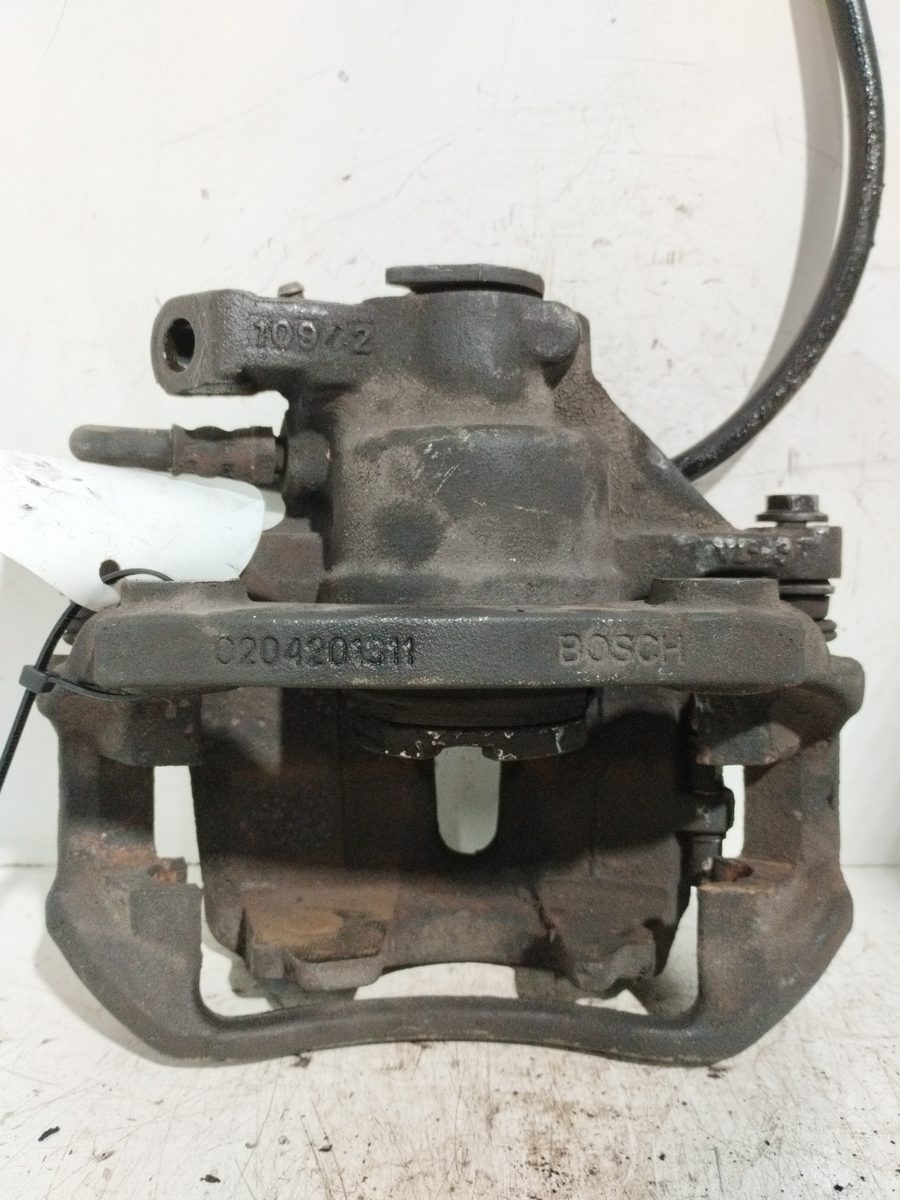 Mordaza de Freno Delantera Izquierda Peugeot 307 (S1) 2001-2005 XT 2.0L 79kW BOSCH