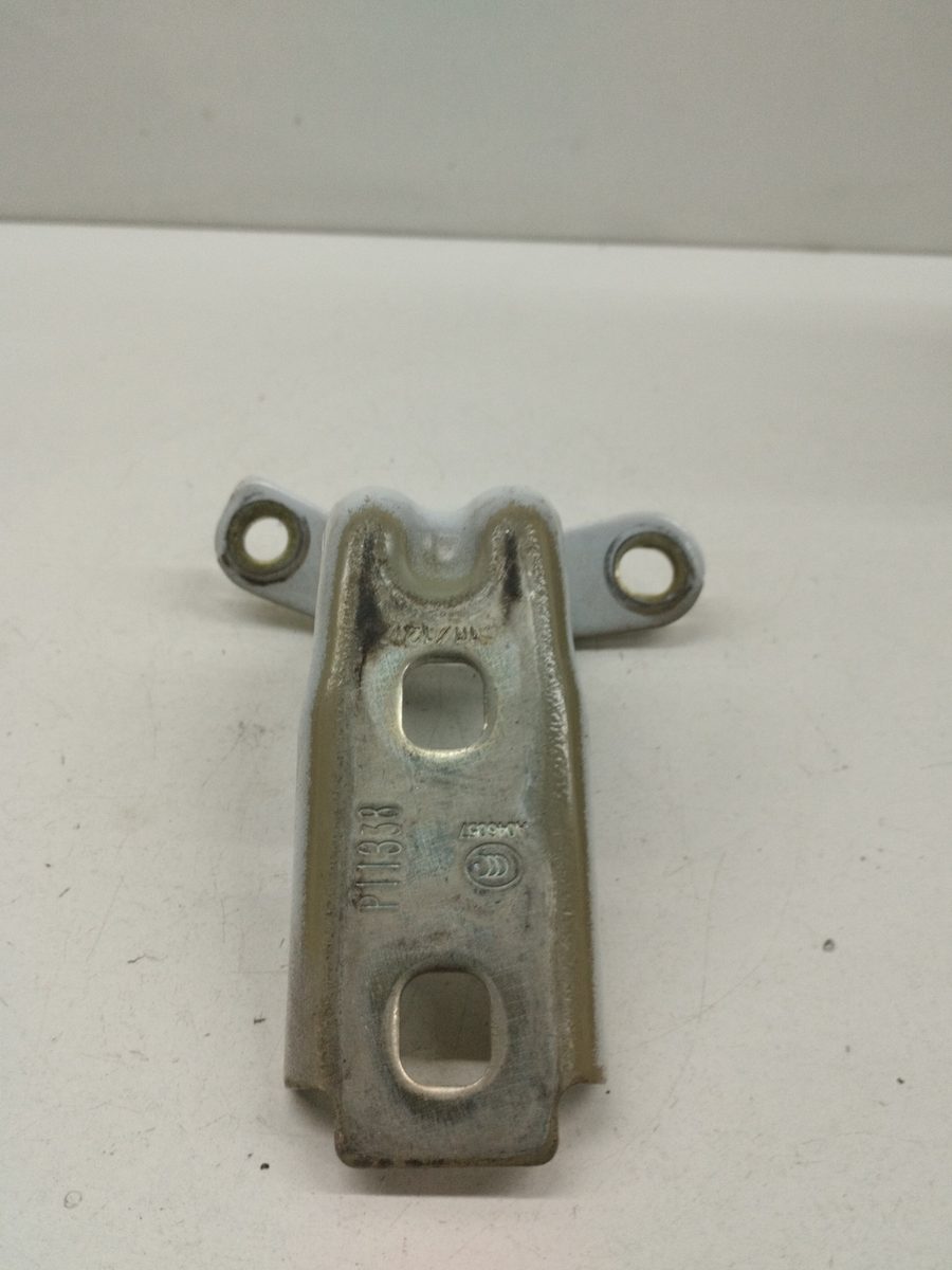 Bisagra Puerta Delantera Izquierda Hyundai Tucson 2015-Actualidad CRDi CAT A046057