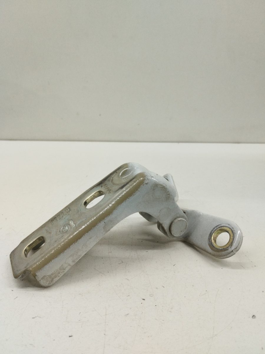 Bisagra Puerta Delantera Izquierda Hyundai Tucson 2015-Actualidad CRDi CAT A046057