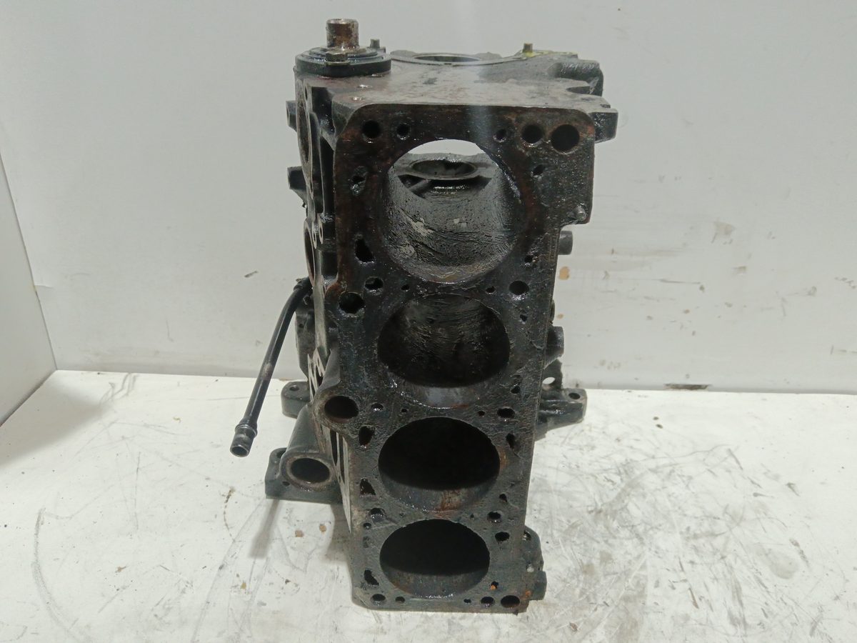 Block Volkswagen Golf Iii Cabrio (1E7) 1998-2000 1,8 1.8L 66kW ABS