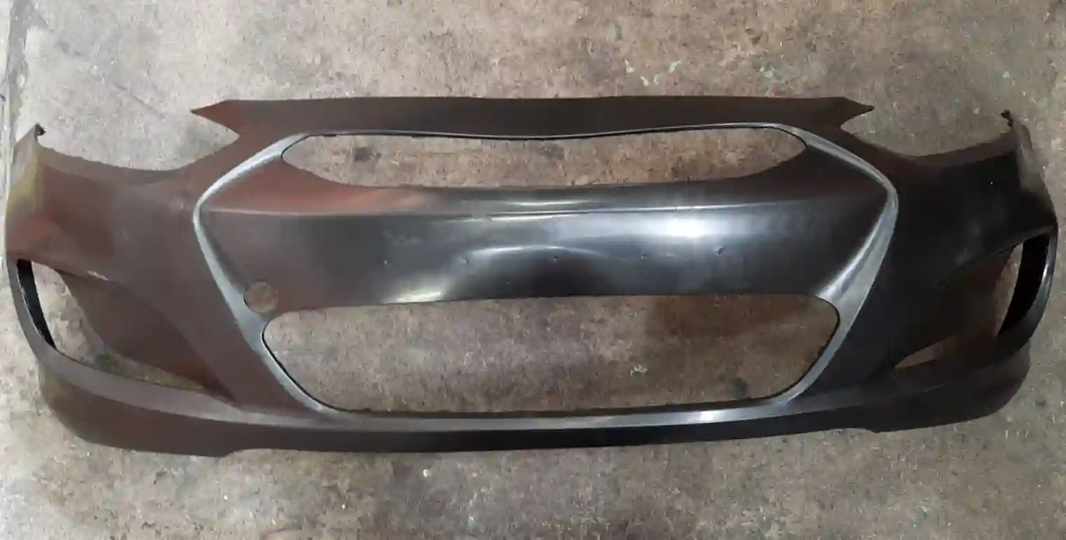 Paragolpes delantero