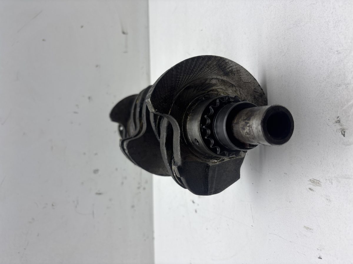 Cigueñal Peugeot 307 Berlina (S2) 2005-2008 2.0 16V HDi FAP CAT (RHR / DW10BTED4)