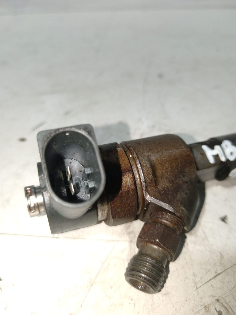 Inyector Mercedes-Benz Clase E (W211) Berlina 2002-2009 E 200 CDI (211.004) 0445110156