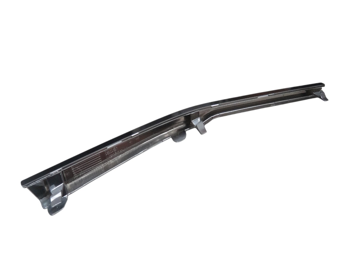 MOLDURA SUP DER MATRICULA DEL *CHEVROLET MONTANA 2023/