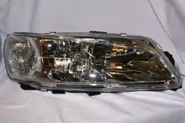 Faro delantero derecho