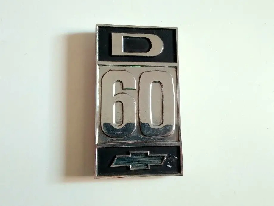 Insignia Emblema Chevrolet D60