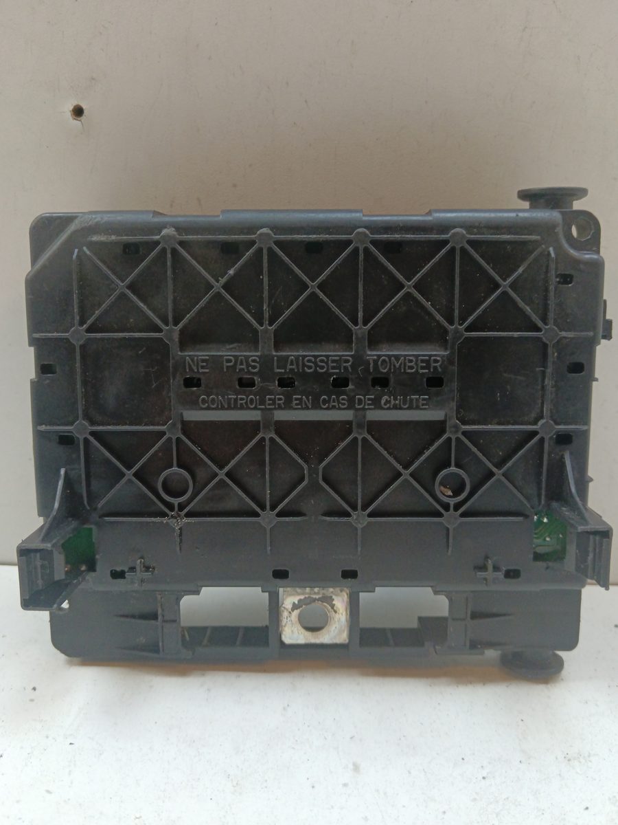 Caja Reles / Fusibles / Modulo Bsm Citroën C3 1995-2010 1.4 HDi Exclusive 1.4L 50kW