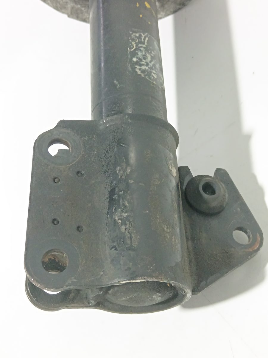 Amortiguador Delantero Izquierdo Volvo Serie 460 1989-1997 1.7i / 1.8i GLE 131500115235
