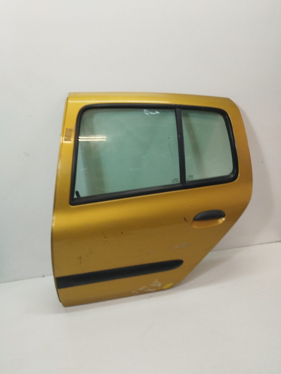 Puerta Trasera Izquierda Renault Clio II Fase II (B/CB0) 2001-2013 Billabong