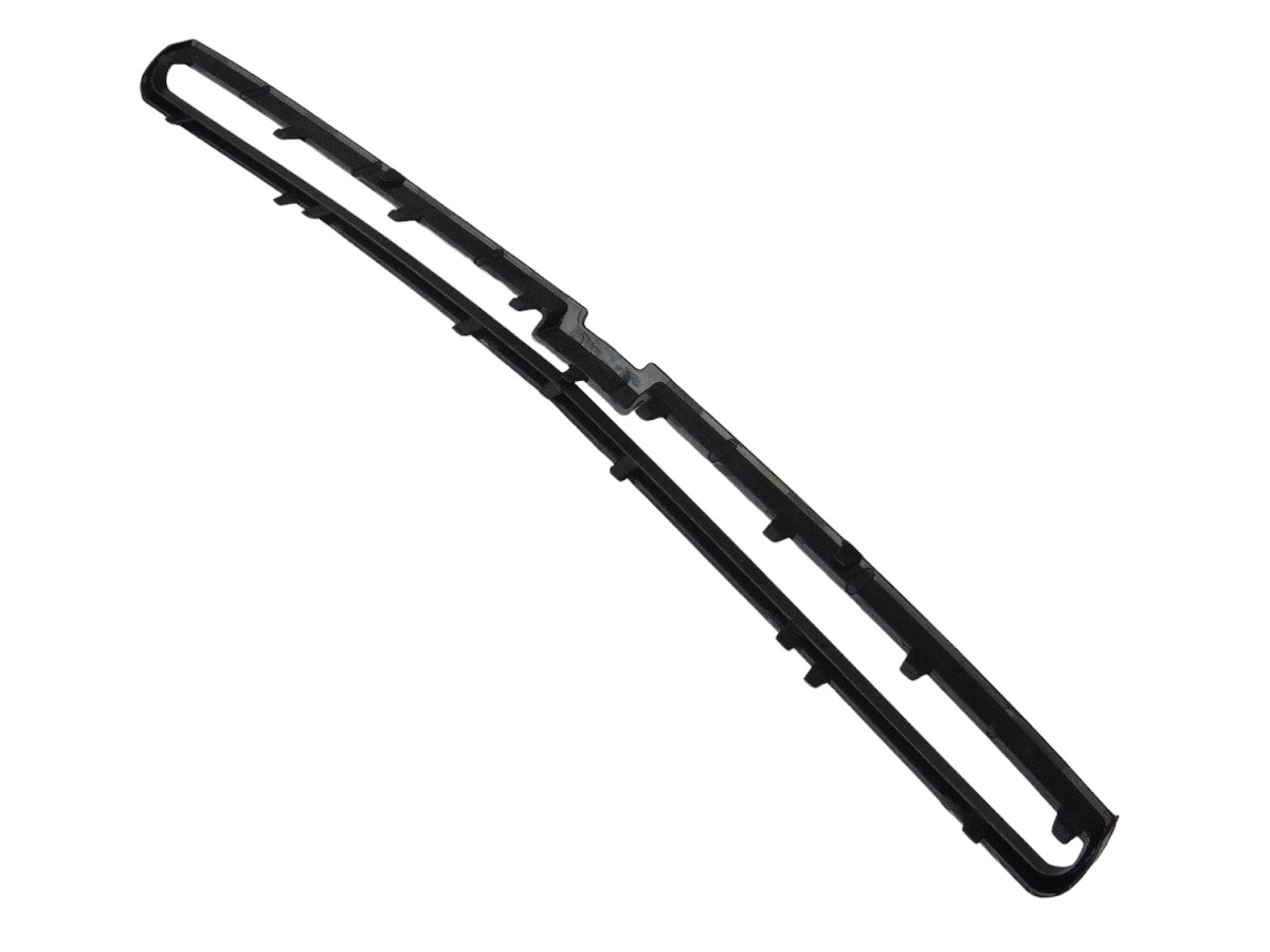 MOLDURA SUPERIOR CARETA CHEVROLET CELTA 2012/ (NEGRA)