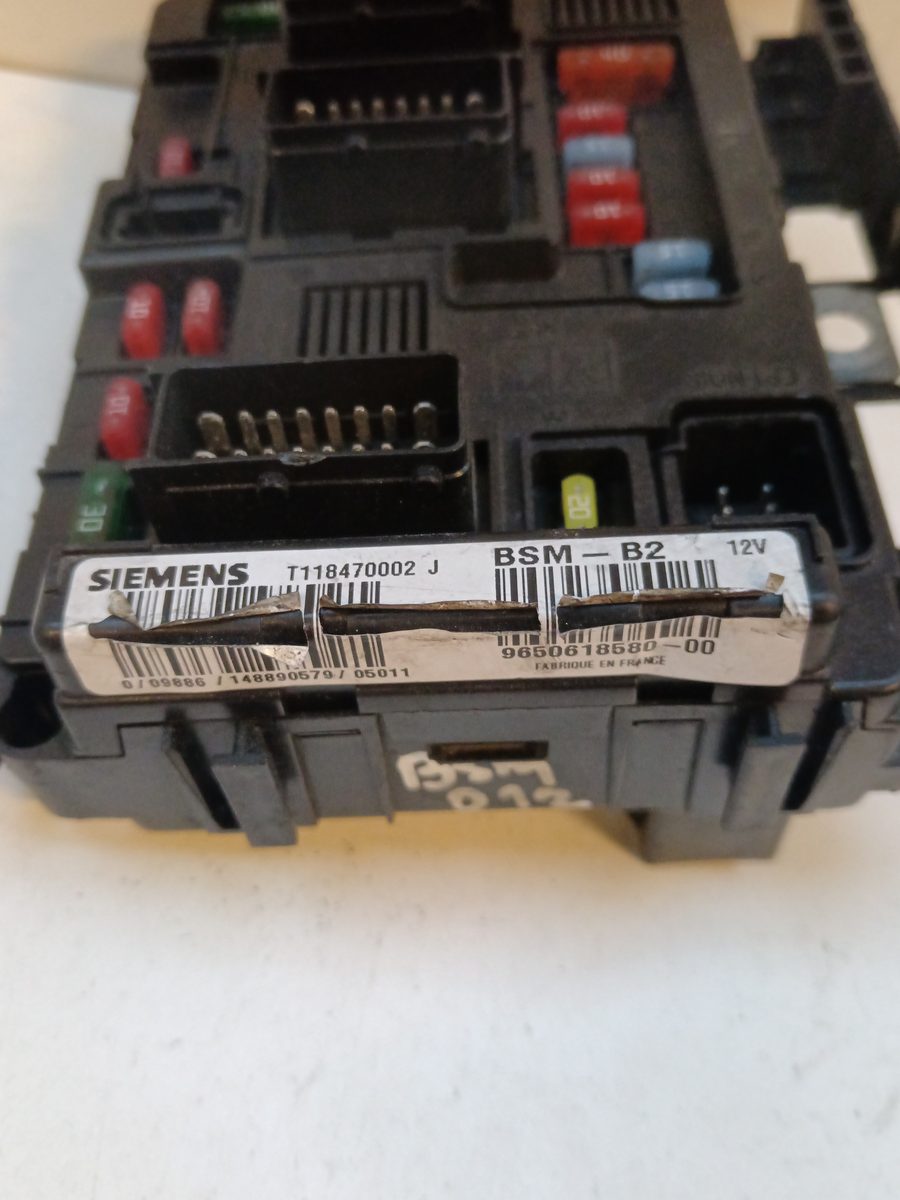 Caja Reles / Fusibles / Modulo Bsm Peugeot Partner (S1) 1996-2002 Break 965061858000