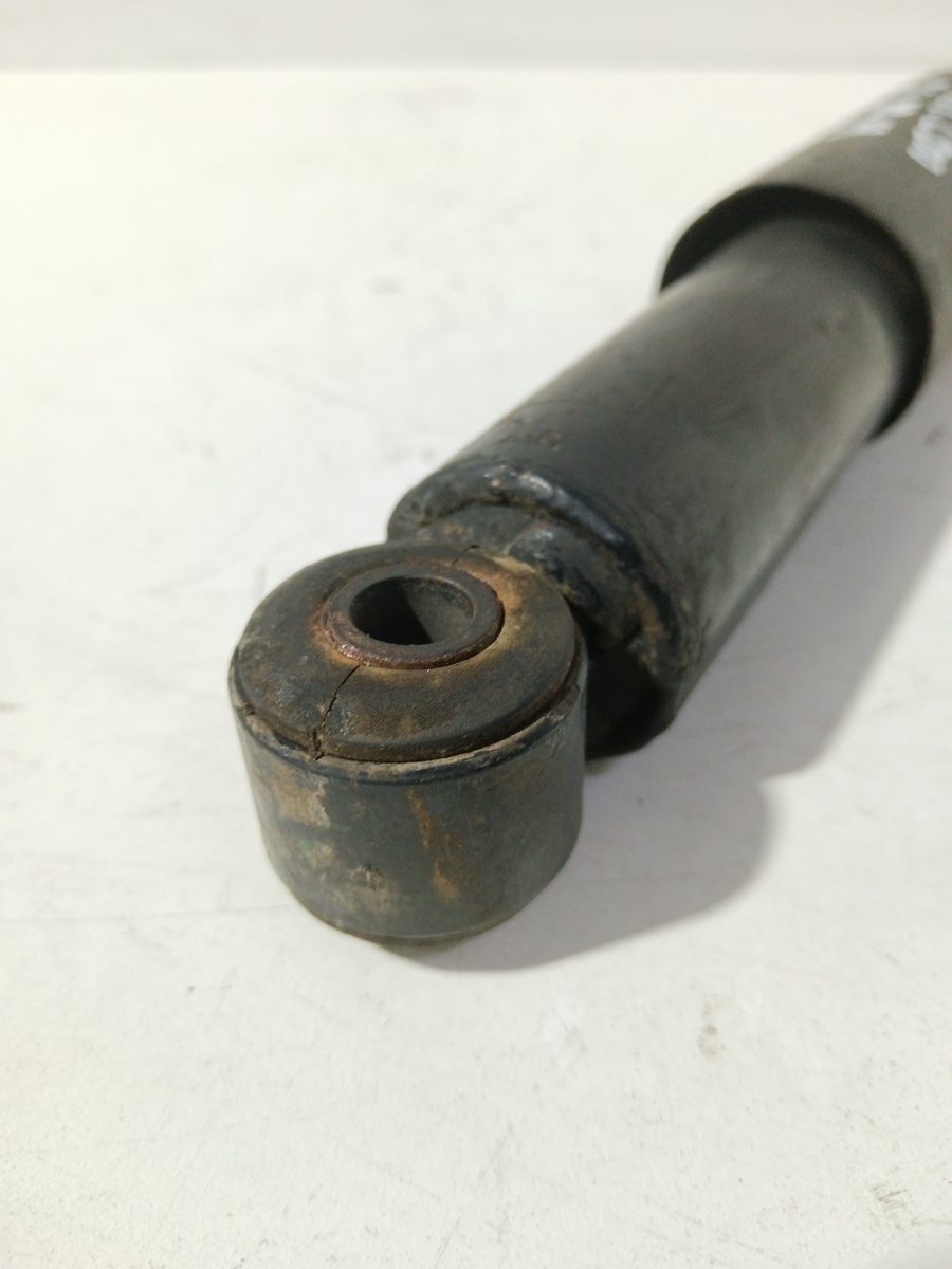 Amortiguador Trasero Der/Izq Mitsubishi L 200 (K60T) 1996-1999 2.5 Diesel MR151227