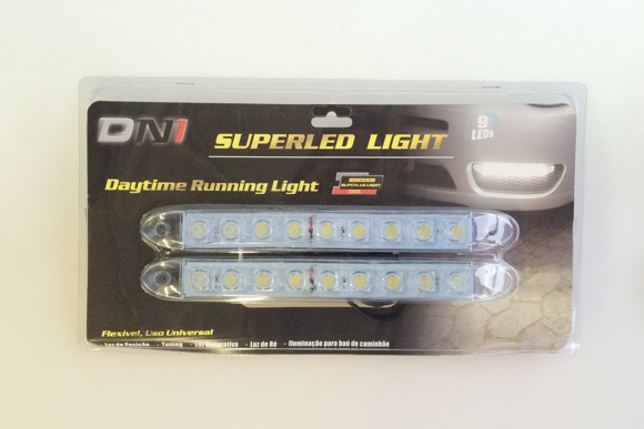 PAR DE LUZ LED 9 LEDS 12V (PARA LUZ DE DIA/LUZ TRASERA)