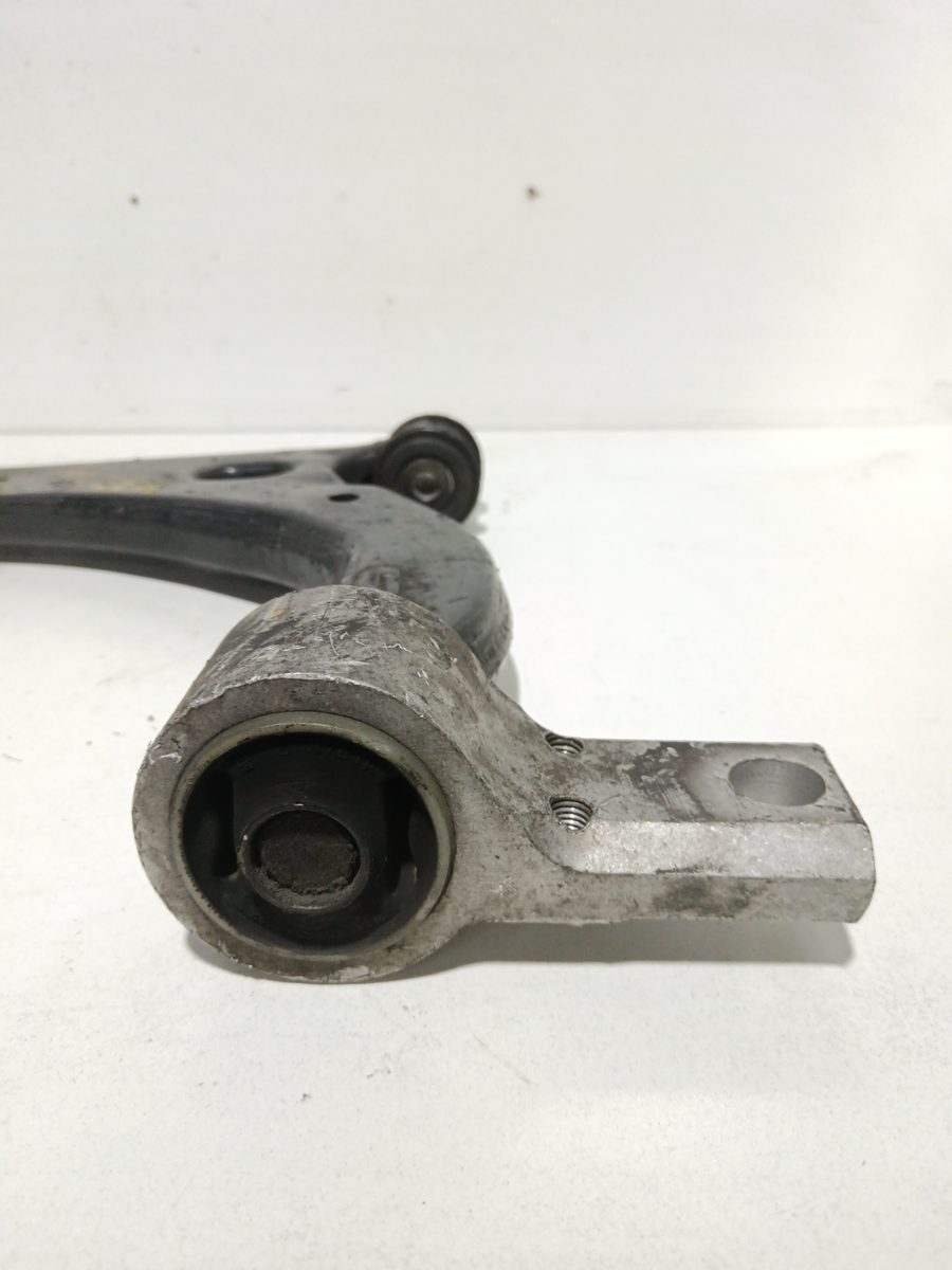 Parrilla de Suspension Inferior Trasera Izquierda Ford Fiesta (CBK) 2001-2008 Ambiente