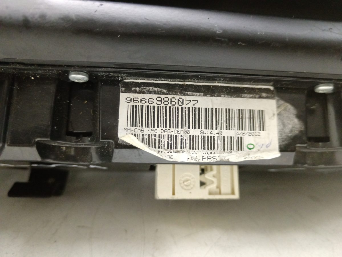 Tablero de Instrumentos Citroën C3 Picasso 2007-2017 LX 1.4L 70kW 9666986077