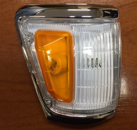Faro delantero derecho Toyota Hilux