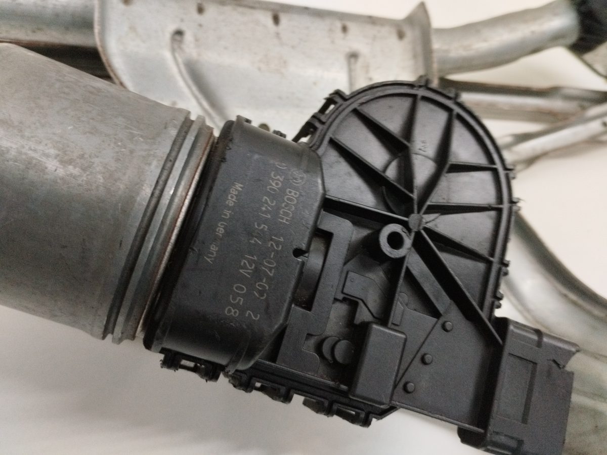 Motor Limpia Delantero Renault Sandero 2012-Actualidad Ambiance 1.2L 54kW 039241544