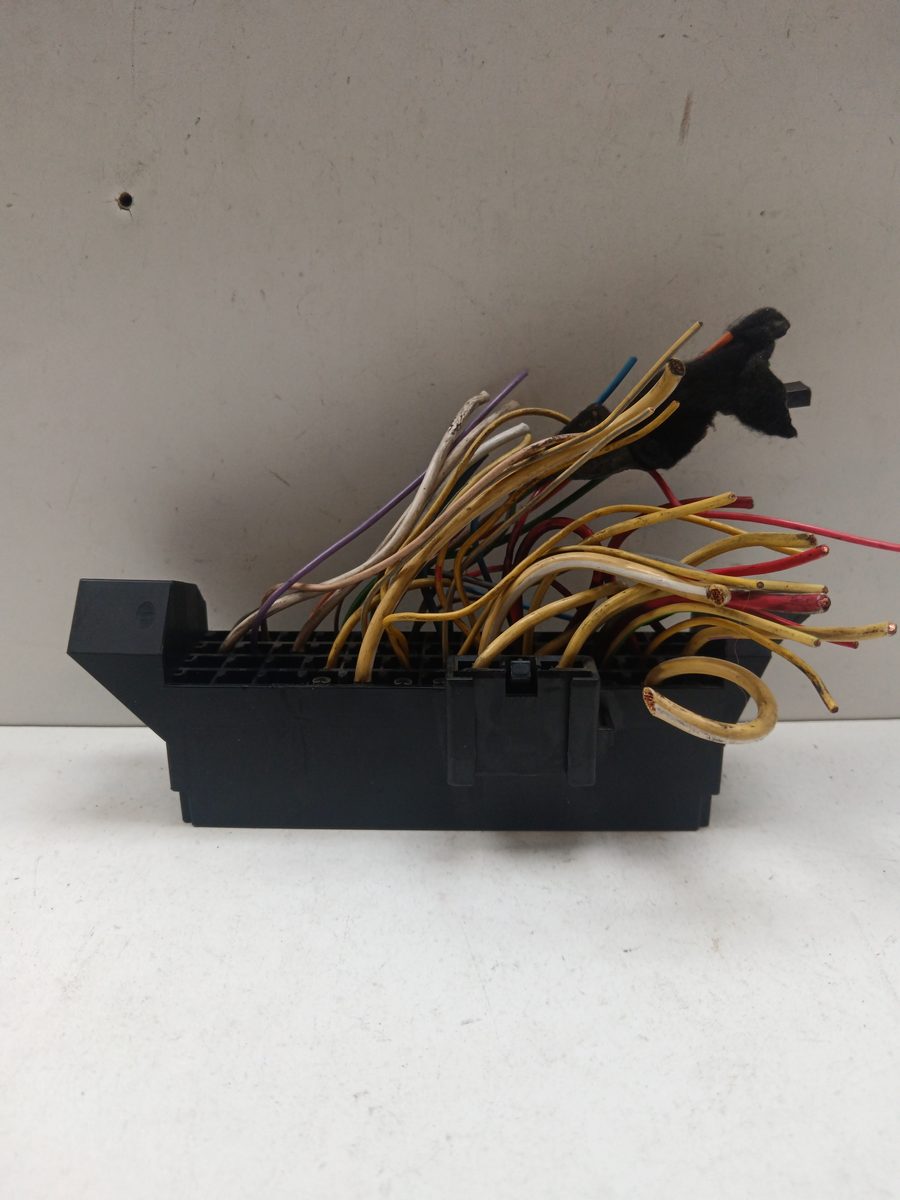 Caja Reles / Fusibles Renault Twingo (CO6) 1993-2007 1.2 (C066/67/68) 1.2L 40kW