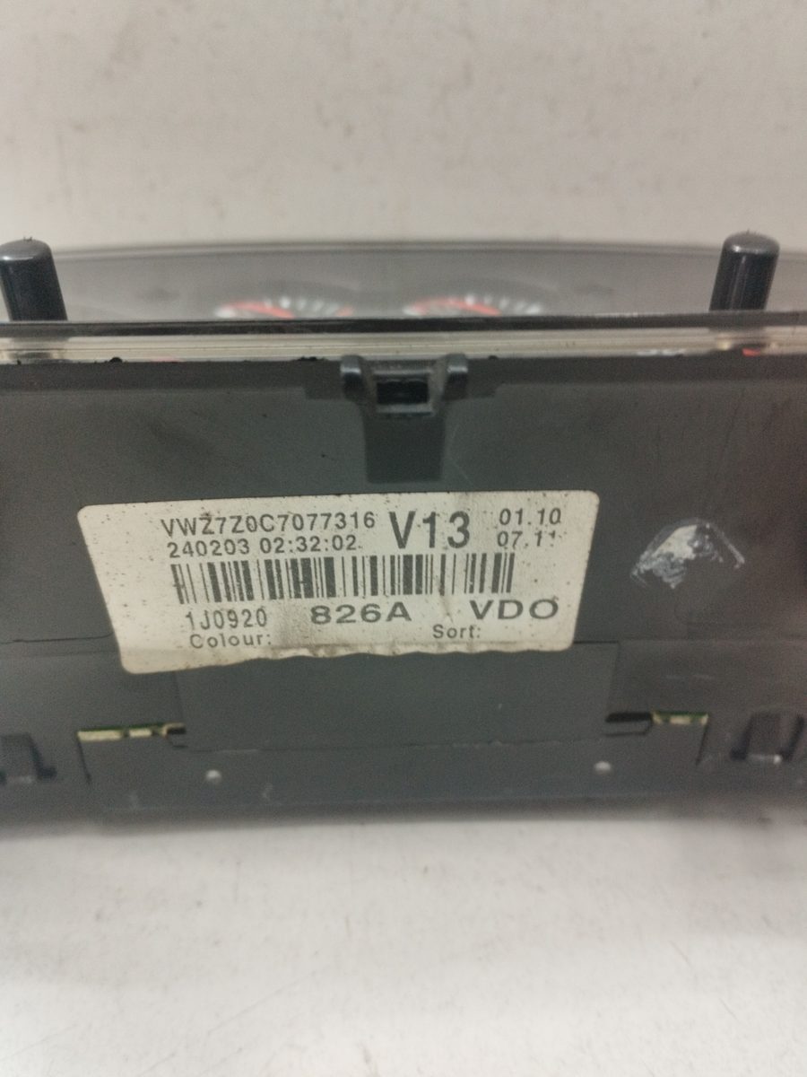 Tablero de Instrumentos Volkswagen Bora Berlina (1J2) 1998-2005 Conceptline 1J0920826A