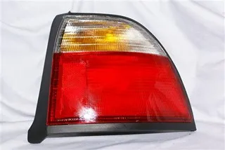 Faro trasero derecho Honda Accord 1996