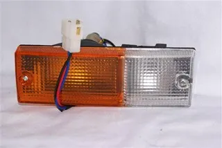 Faro de Paragolpes Delantero Derecho Isuzu TFR 91 (2 Colores)