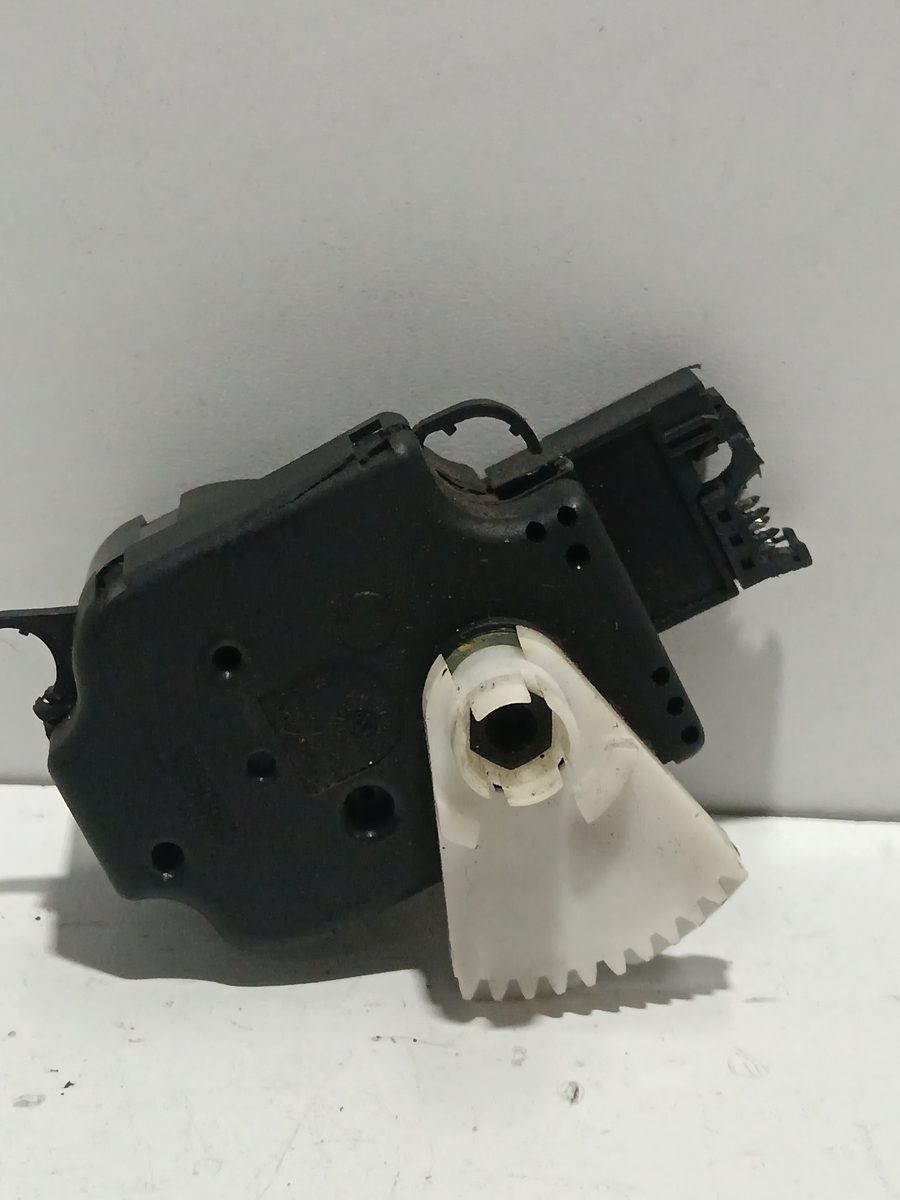 Servomotor de Calefacción Mercedes-Benz Clase C (W203) Sportcoupe 2000-2008 A2038201642
