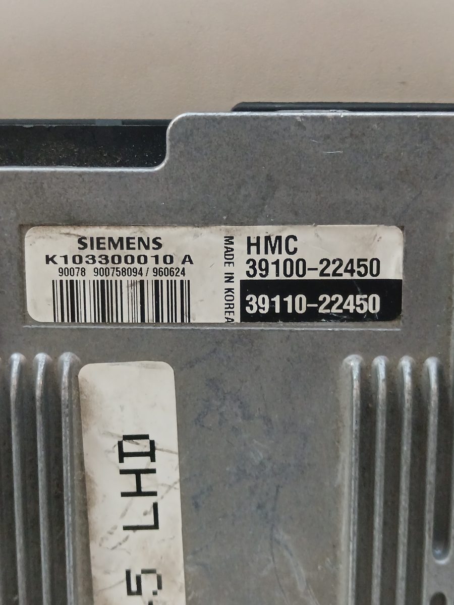 Centralita Motor Uce Hyundai Accent (X3) 1994-1997 1.3 GLS Automático K103300010A