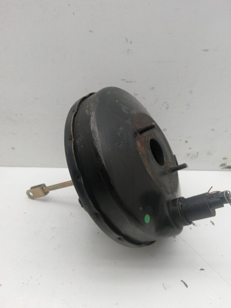 Servofreno SEAT Toledo (KG3) 2012-Actualidad Reference 1.6L 85kW 10635317014