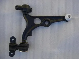 Brazo de suspensión inferior derecho