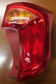 Faro trasero derecho