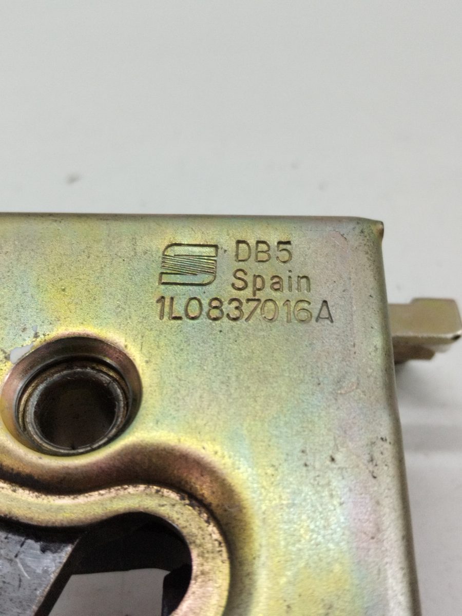 Cerradura Puerta Delantera Derecha SEAT Toledo (1L) 1991-1999 1L0837016A