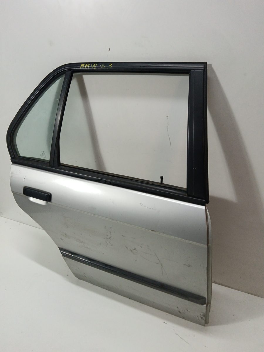 Puerta Trasera Derecha BMW Serie 3 Berlina (E30) desde 1982
