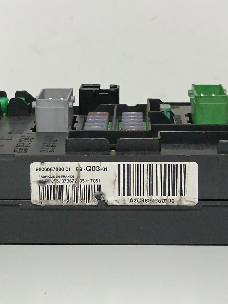 Caja Reles / Fusibles / Modulo Bsi Peugeot 308 2013-2021 Access 1.6L 68kW 9806687880