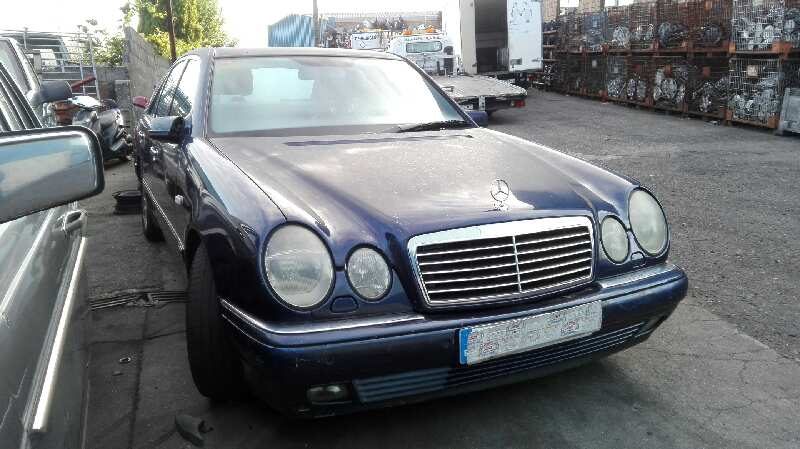 Tapa Baul Mercedes-Benz Clase E (W210) Berlina 1995-2002