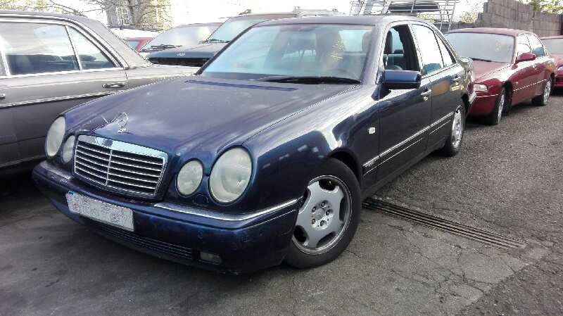 Tapa Baul Mercedes-Benz Clase E (W210) Berlina 1995-2002