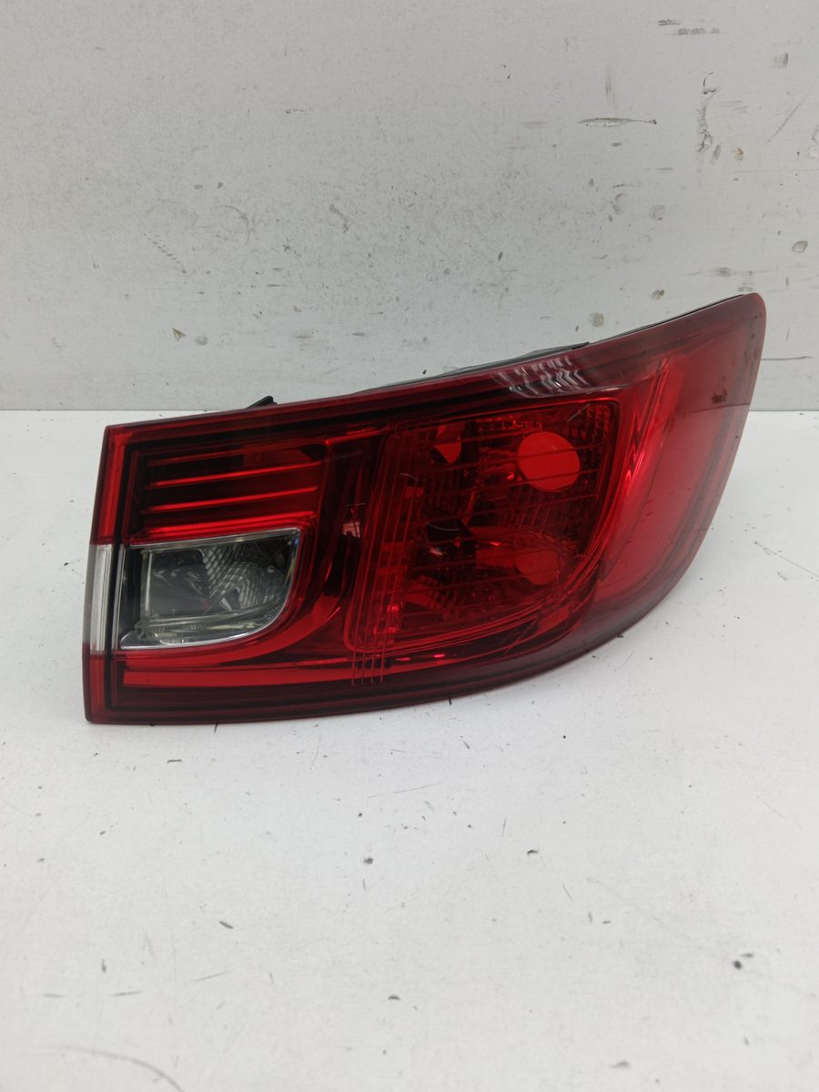 Farol Trasero Derecho Exterior Renault Clio Iv 2012-Actualidad Authentique