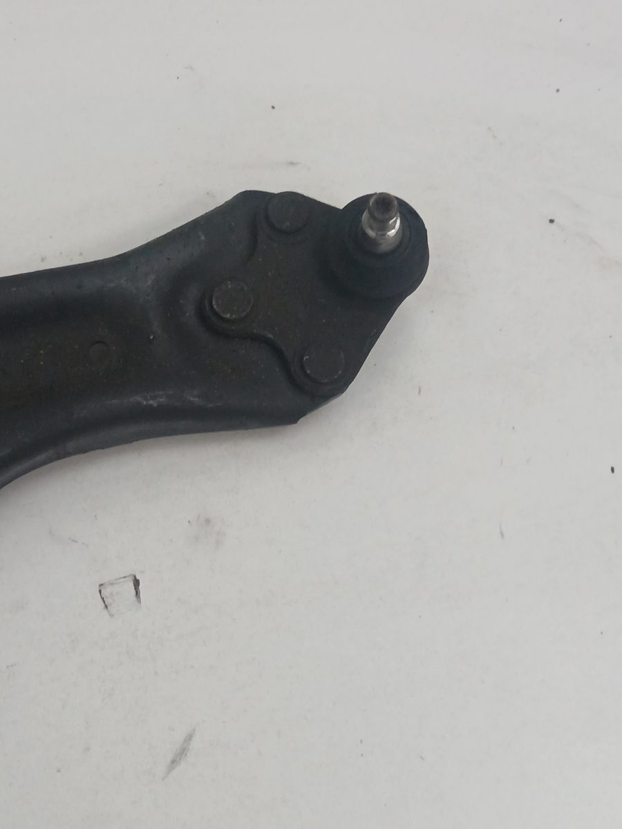 Parrilla De Suspension Inferior Delantera Derecha Volkswagen Up! (121) 2011-2016 *