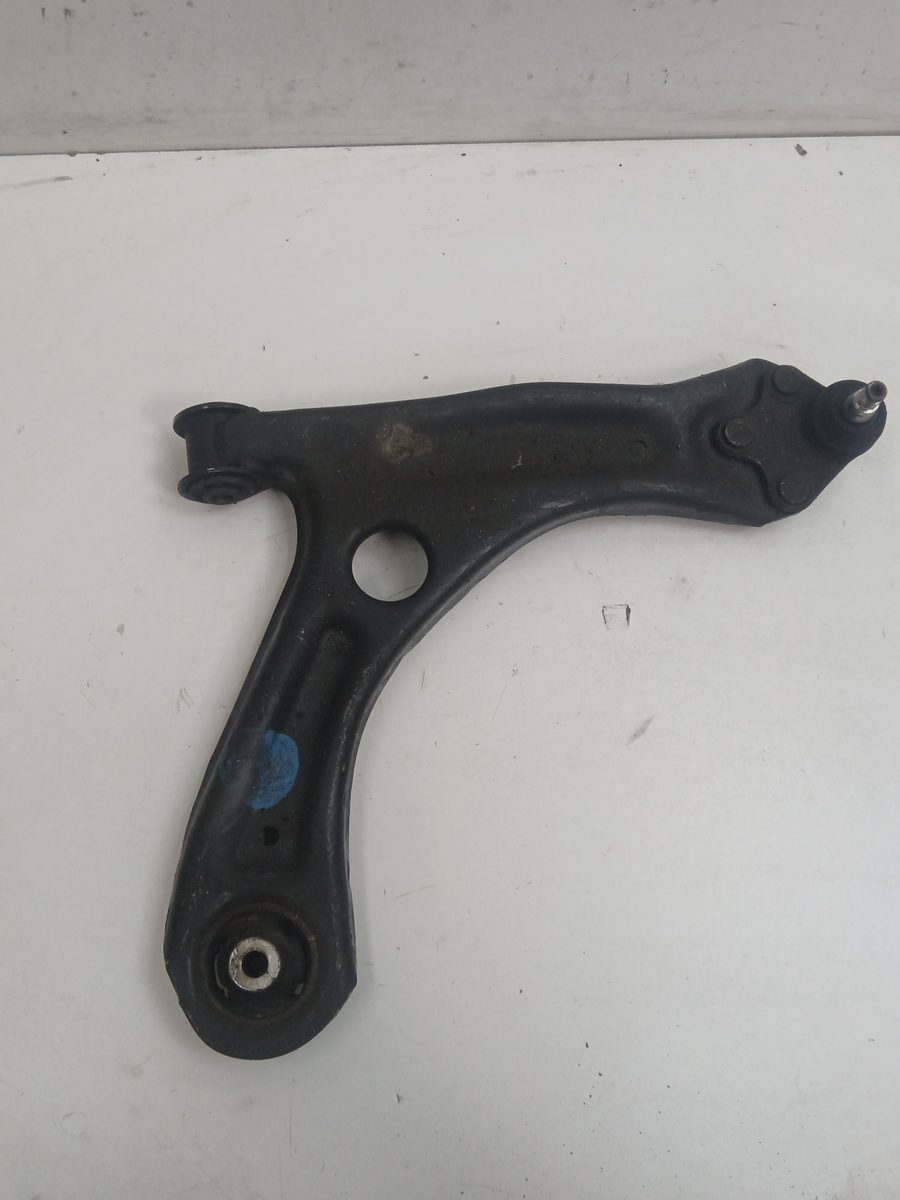 Parrilla De Suspension Inferior Delantera Derecha Volkswagen Up! (121) 2011-2016 *