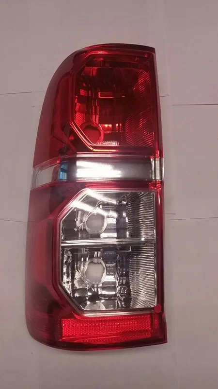 Faro trasero izquierdo