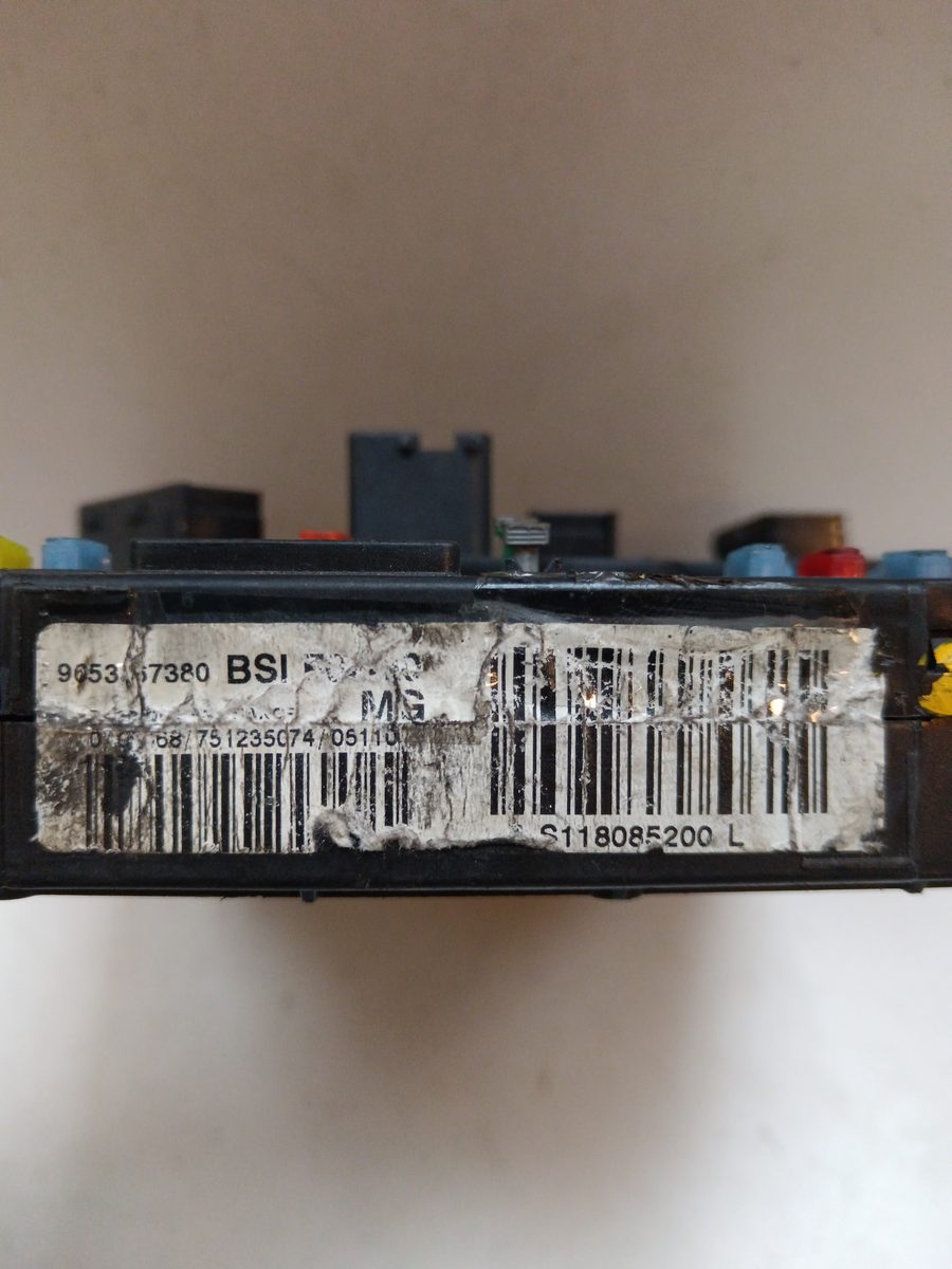 Caja Reles / Fusibles / Modulo Bsi Citroën C3 1995-2010 1.4 HDi 1.4L 50kW S118085200L