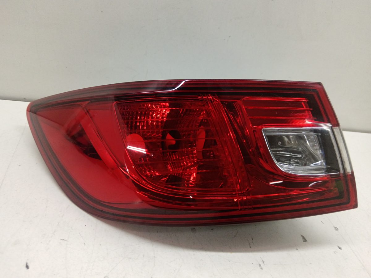 Farol Trasero Izquierdo Exterior Renault Clio Iv 2012-Actualidad Business