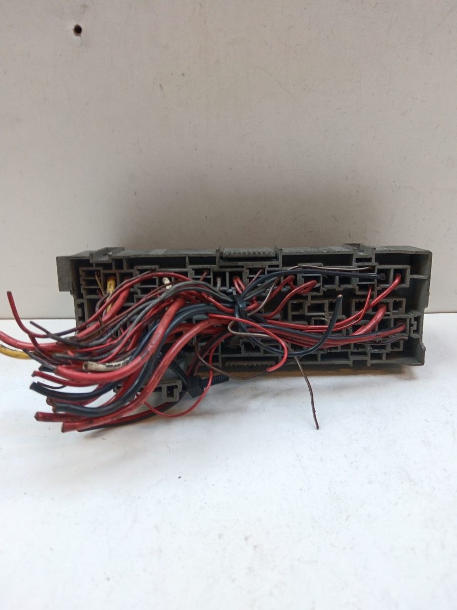 Caja Reles / Fusibles Chevrolet Corsa 2 2000-2003 PA6GB20GF10
