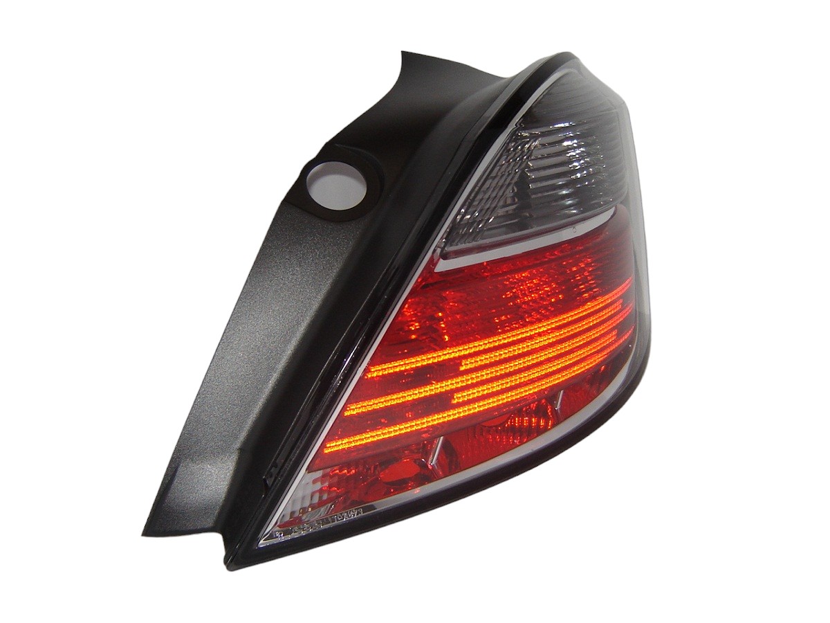 FAROL TRASERO DERECHO CHEVROLET VECTRA GT 5P 2008/2011
