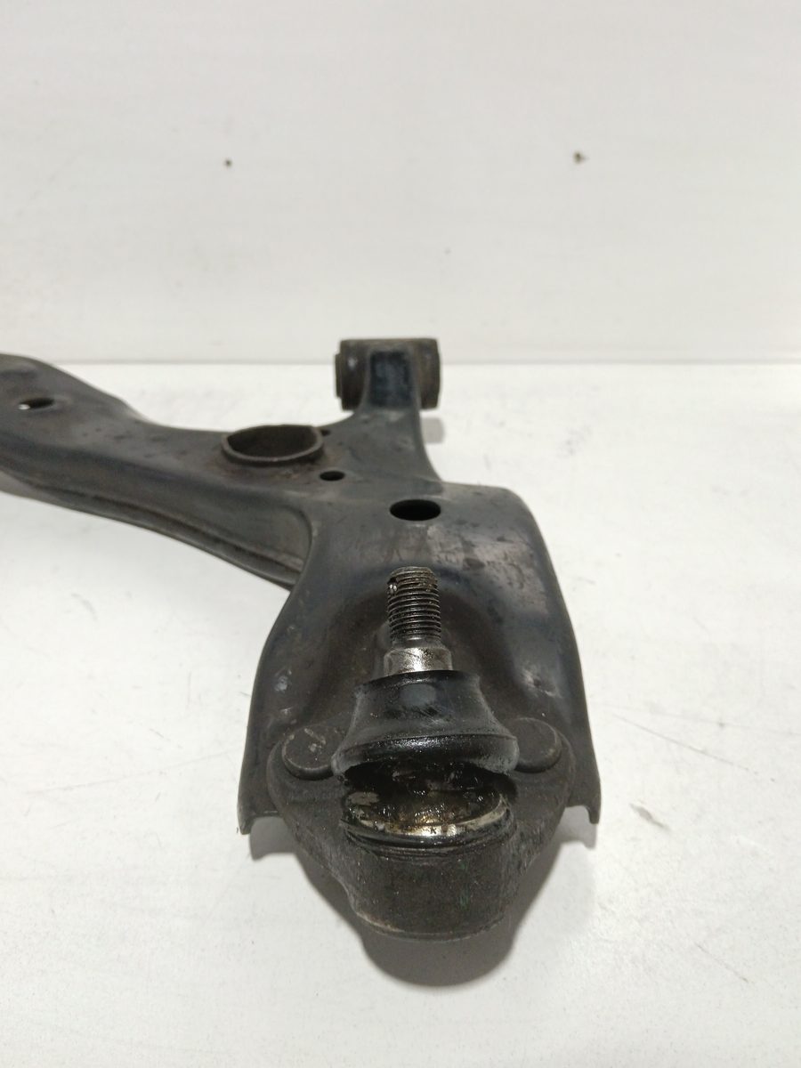 Parrilla de Suspension Inferior Trasera Derecha Toyota Corolla (E15) 2006-2011 Luna