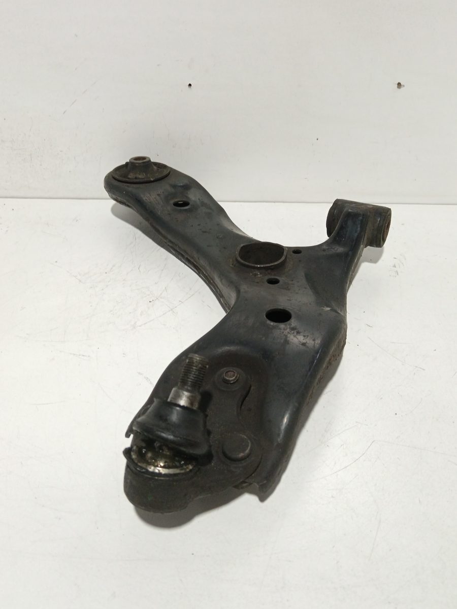Parrilla de Suspension Inferior Trasera Derecha Toyota Corolla (E15) 2006-2011 Luna