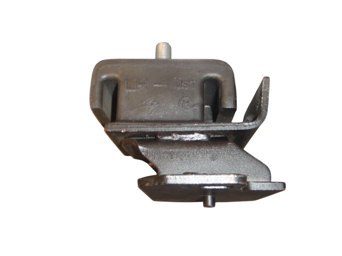 SOPORTE DELANTERO IZQUIERDO MOTOR ISUZU 4HF1/CH 7-110