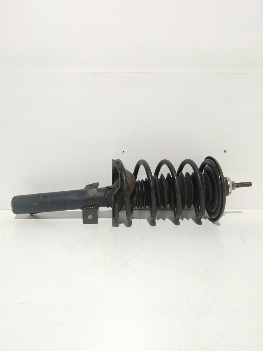 Amortiguador Delantero Der/Izq Ford Fiesta Berlina (DX) 1999-2002 Ambiente 96FB18045HF
